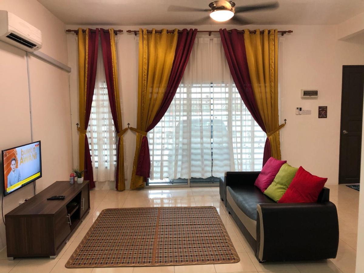 Hasnifana Homestay 斯里伊斯兰德 外观 照片
